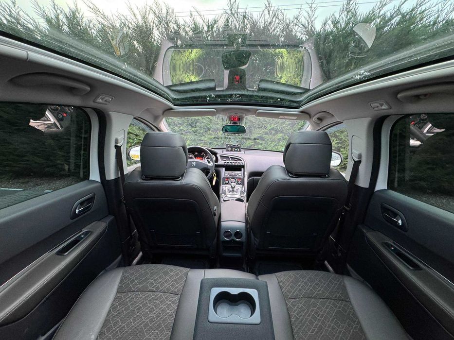 Peugeot 3008 Hybrid 4 x 4 Alure 200 cp