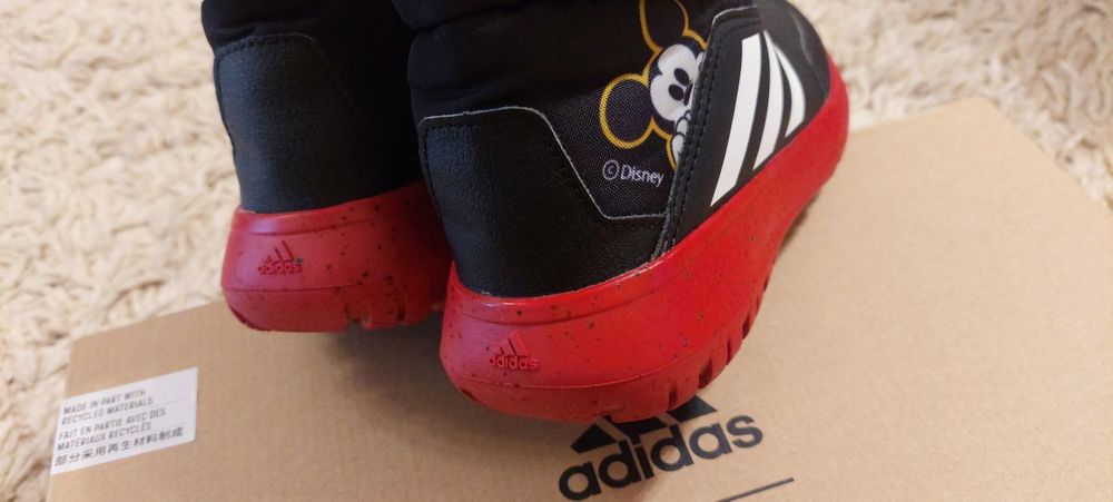 ADIDAS WinterPlay Disney Mickey ботуши като нови, оригинални, 32 номер