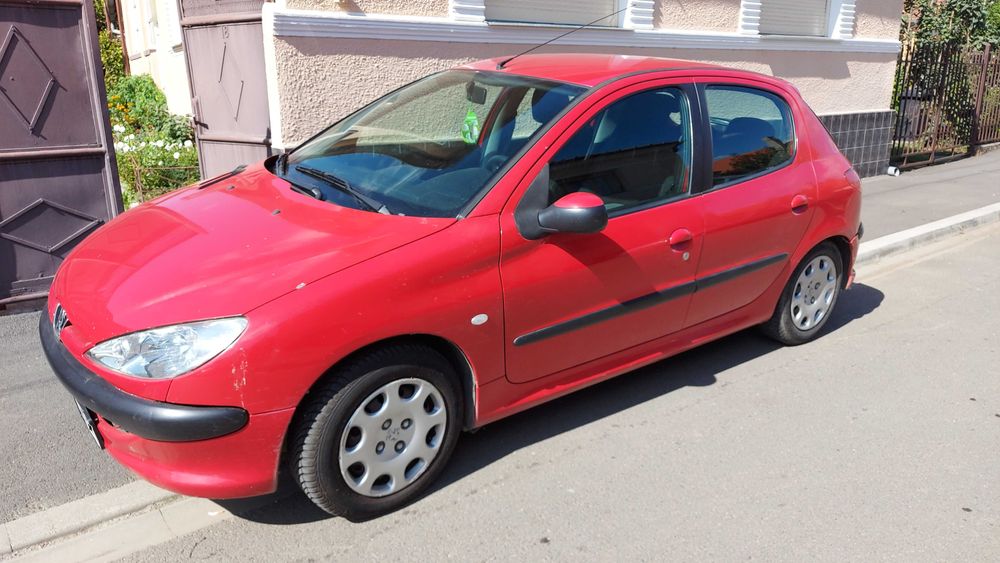 Vând Peugeot 206 1,4 hdi