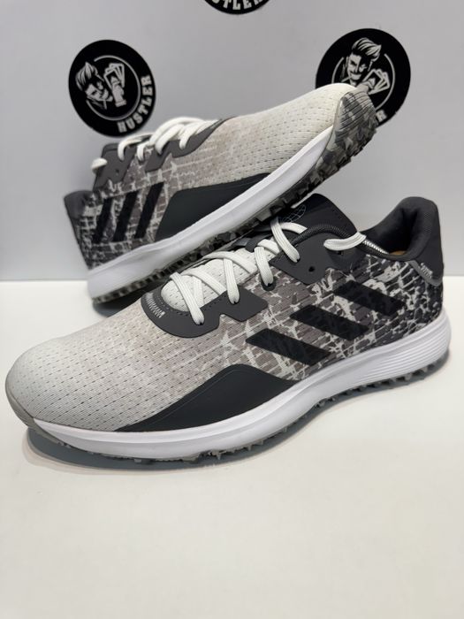 Маратонки ADIDAS .Номер 44