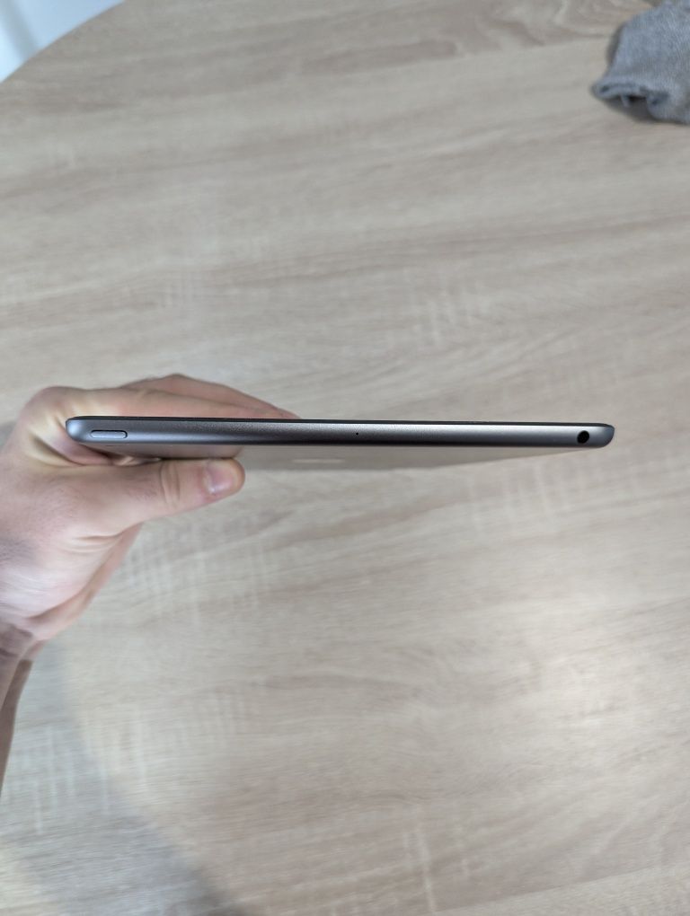 IPad 9th 256gb Space Grey Като Нов