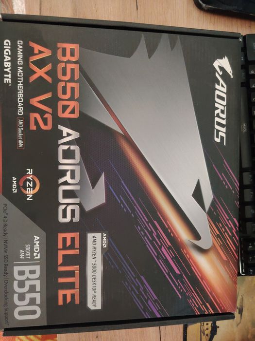 Продам материнскую плату Gigabyte