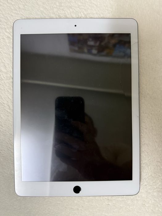 Apple i pad generatia 5