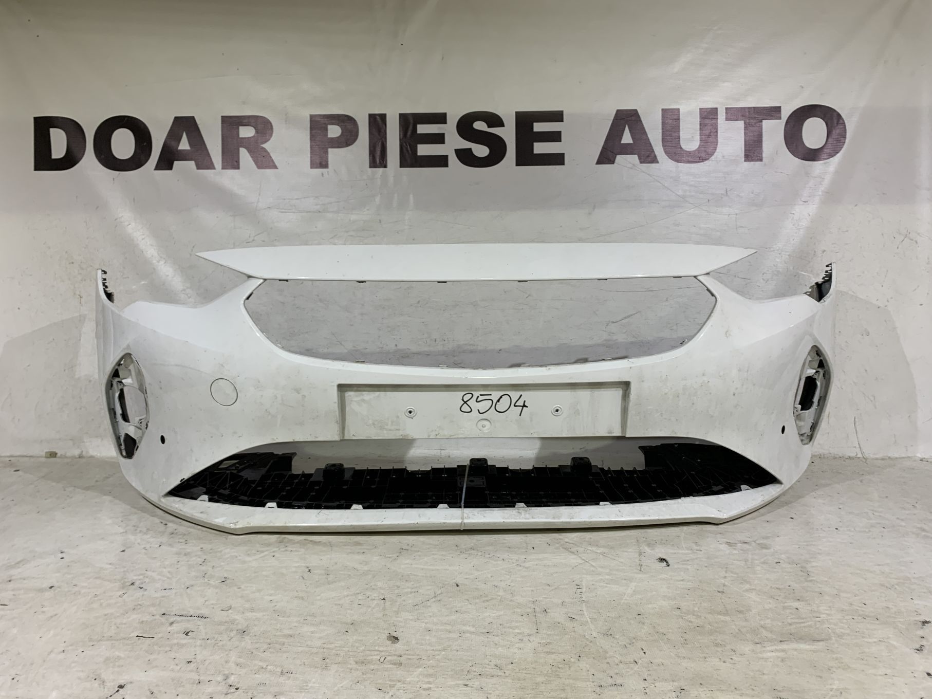 Bara fata Opel Corsa F, 2019, 2020, 2021, 2022, 2023, cod origine OE 9830280980, cu gauri pentru senzori de parcare (6). Include scut.