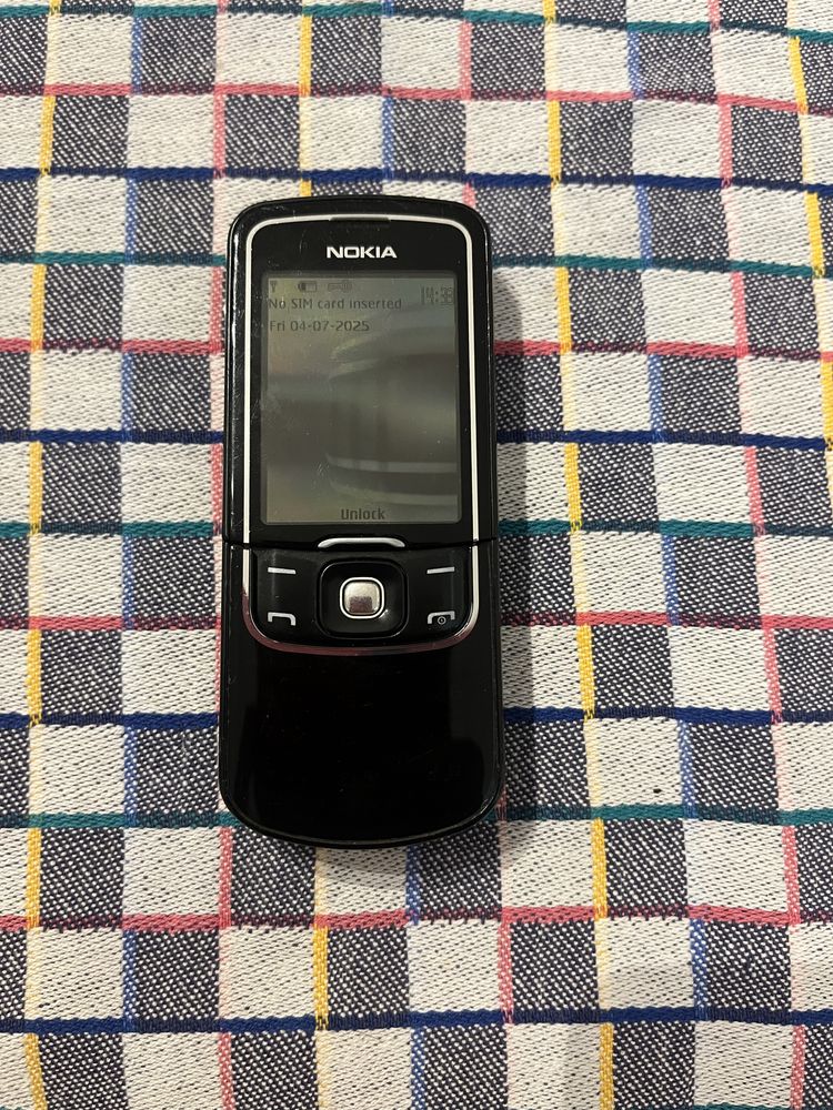 Nokia 8600 Luna