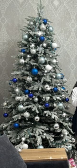 Елка новогодняя 200 в комплекте со всем