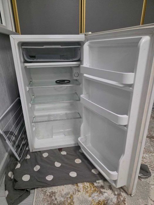Продаётся мини холодильник