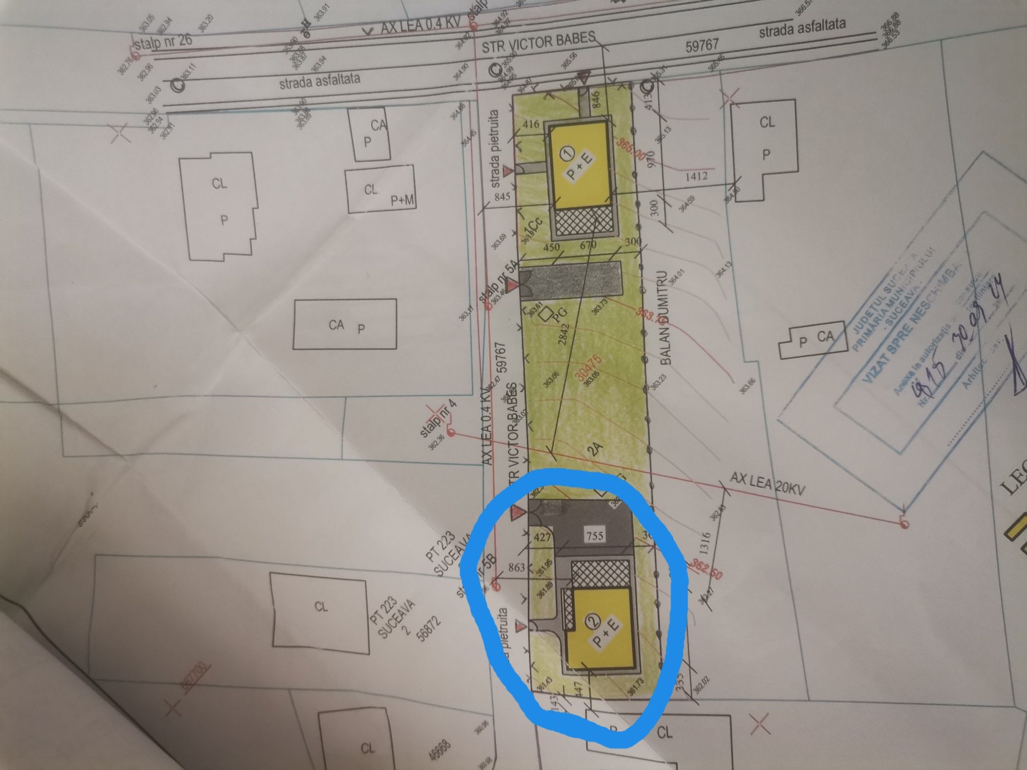 Casă individuală la gri/cheie