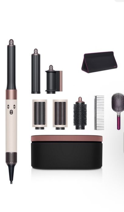 Дайсон ,все в комлекте состочнии 10/10,пользовалась пару раз ,без цар