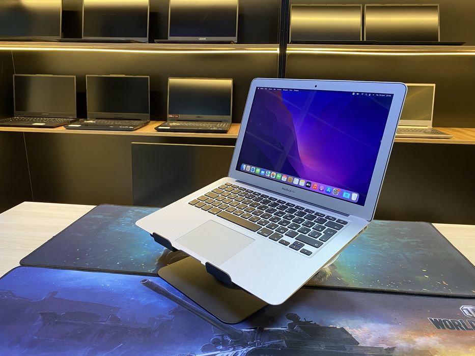 MacBook Air 13 (2017) Core i5! 8GB! SSD 128GB! Цикл перезарядки 498