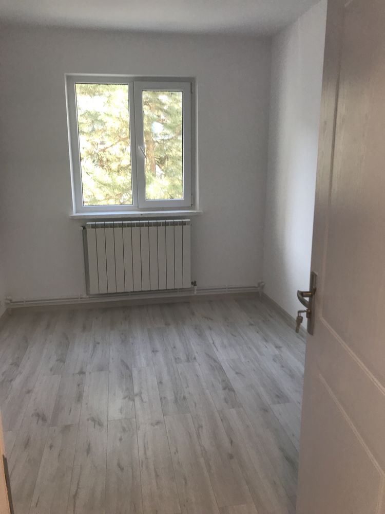 Vand apartament 3 camere