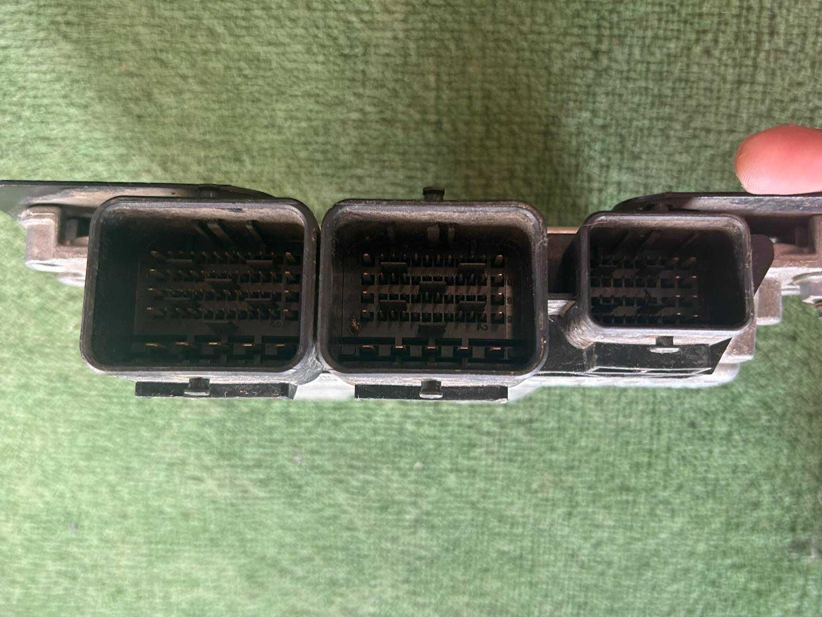 двг компютър ECU Peugeot Citroen bosch 0261s05626 . #018S