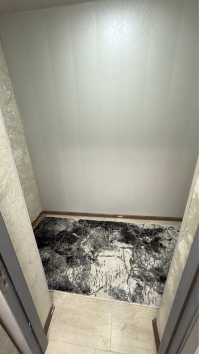 2 хонали 1-қаватда панельный дом сотилади ор: Университет.