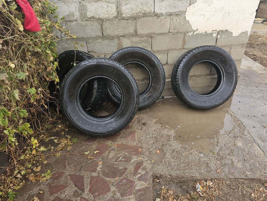 Зимние шины 4 шт