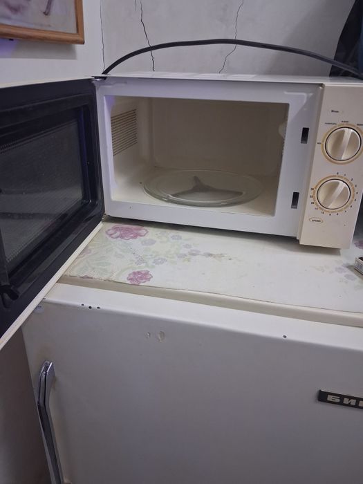 Продам отличны робочии холодильник дэво.