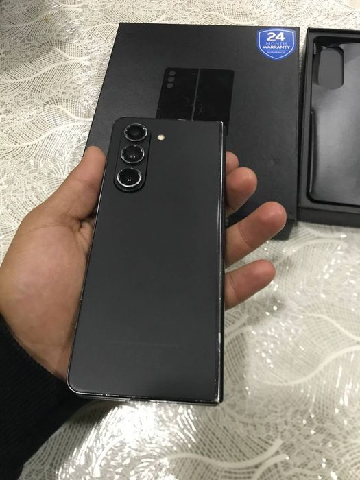 Samsung galaxy Fold 5 12/256gb