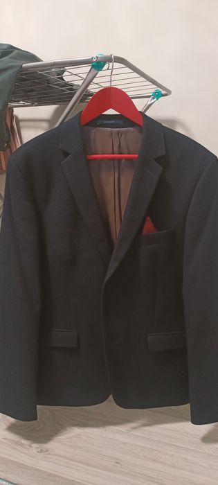 Пиджак стильный в отличном состоянии.