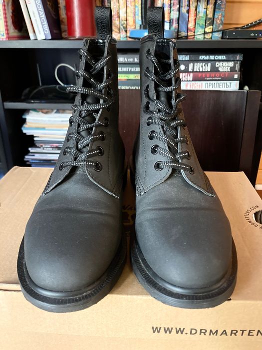 Dr. Martens - Whiton reflective, 38
