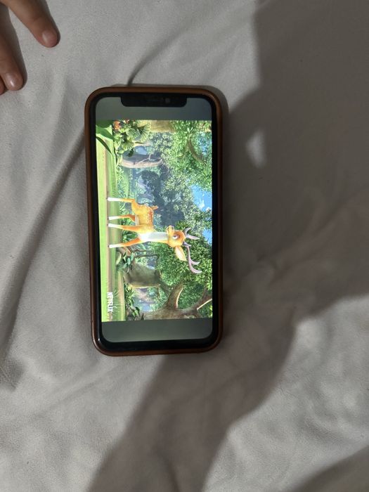 Айфон 11про и айфон 11 продам