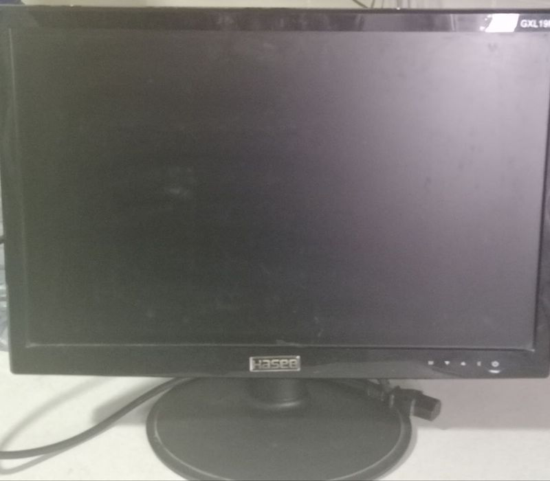 Monitor sotiladi arzon narxda