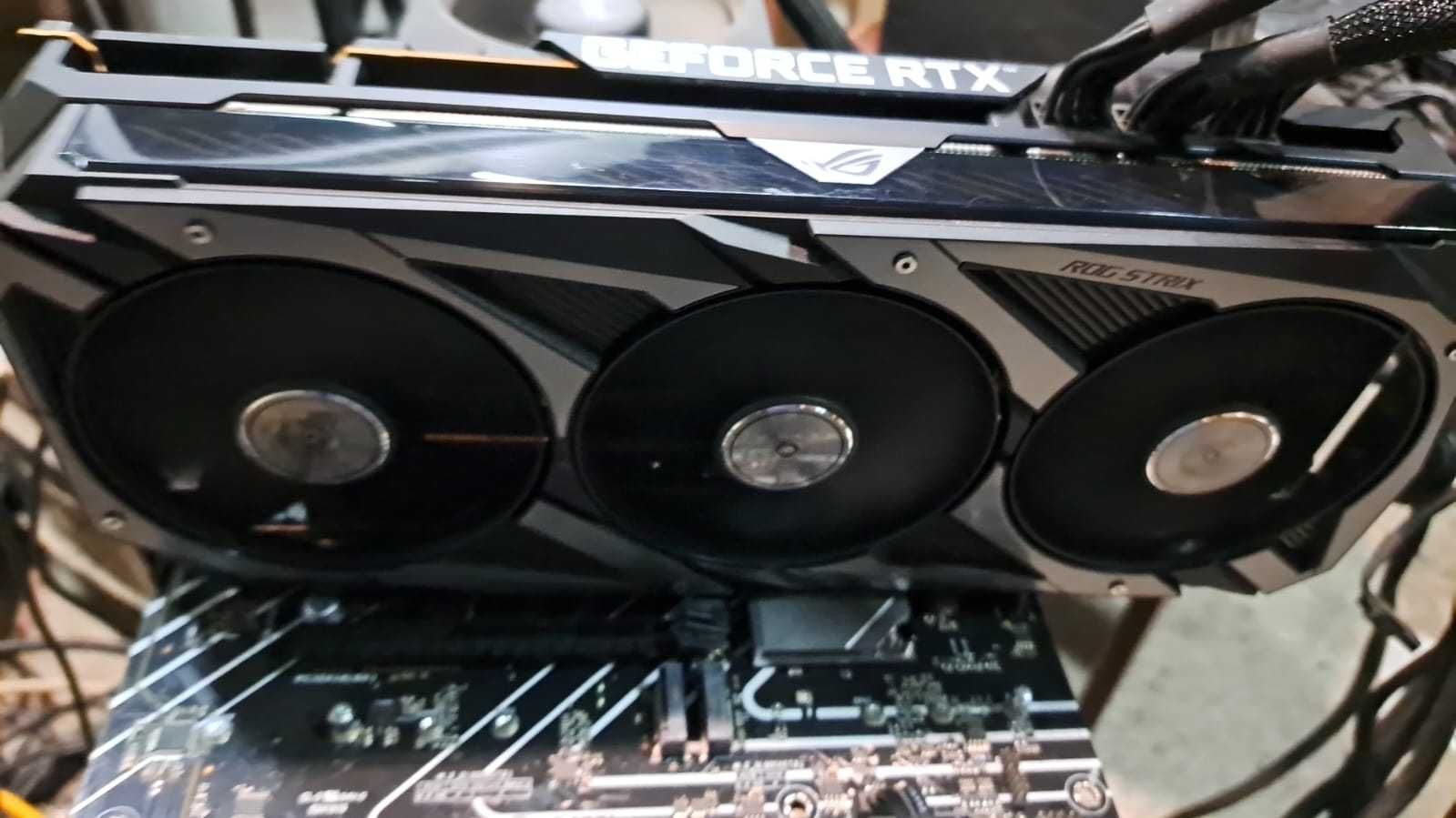 Placa video ASUS ROG Strix GeForce RTX 3090 OC, 24GB GDDR6X, 384-bit