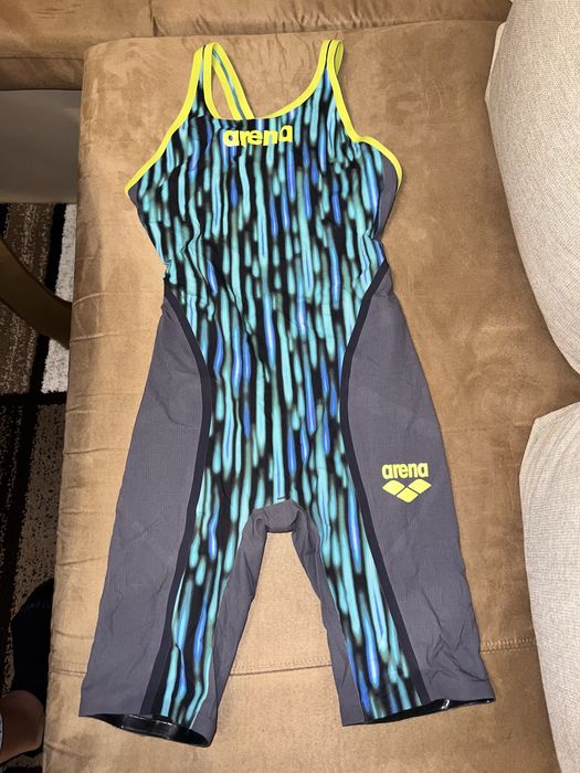 Arena Powerskin Carbon ultra - номер 32
