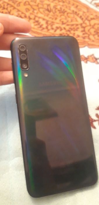 Samsung A50 64гб