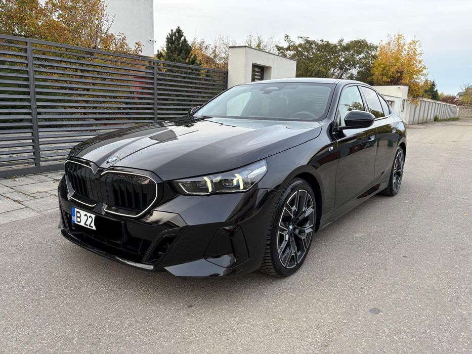 Bmw 520d an fab 2024 pachet M stare impecabila !