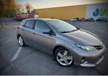 Vant Toyota Auris