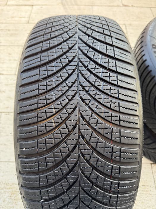 Vand anvelope iarna / m+s cu fulg 245 45 19 GoodYear Vector  ca noi