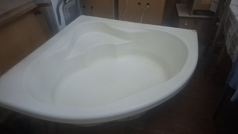 Чугун ный ванна сатылады.