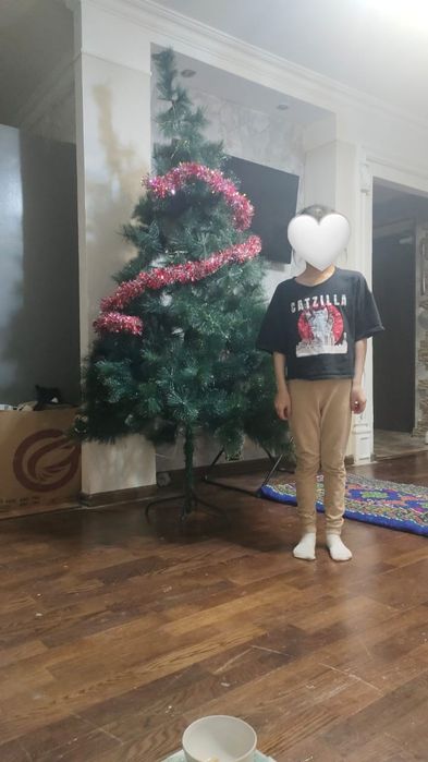 ЁЛКА. Стол , круглый квадратный