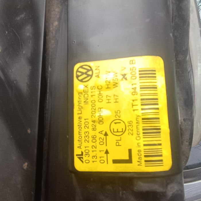 Оригинални фарове Tuoran VW