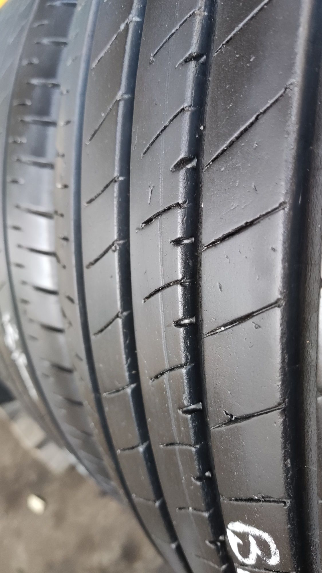 4бр летни гуми 215/60/17 Bridgestone Turanza T005A
dot0519
6.5-7mm гра