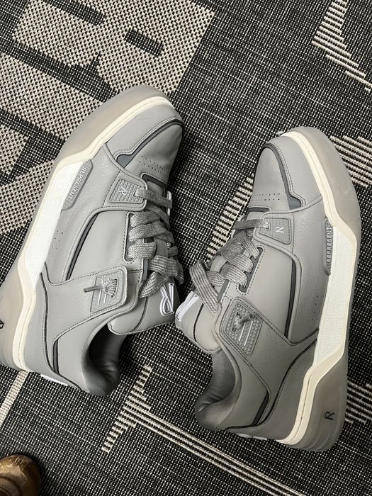 Represent sneakers