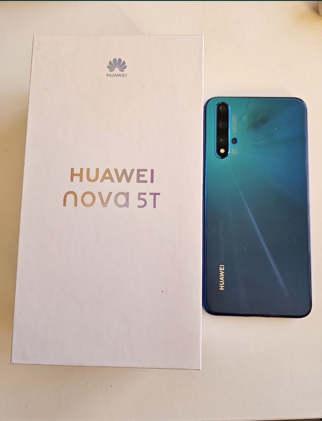 Vand Huawei Nova 5T