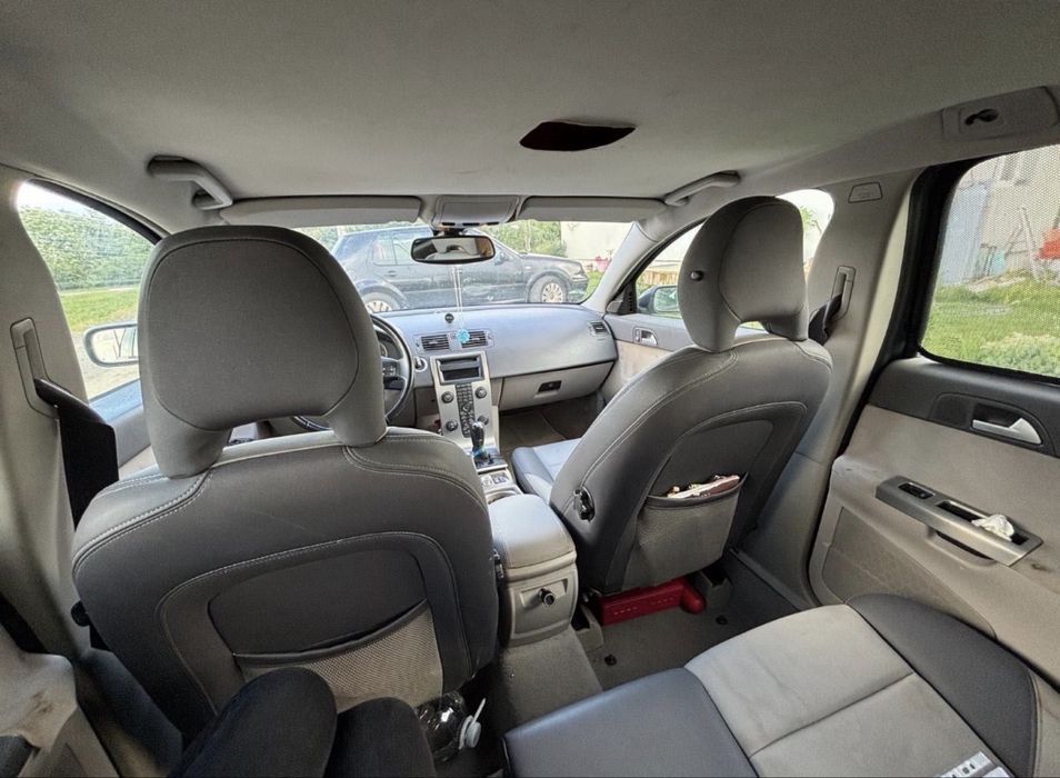 Vând Volvo V50 an 2005