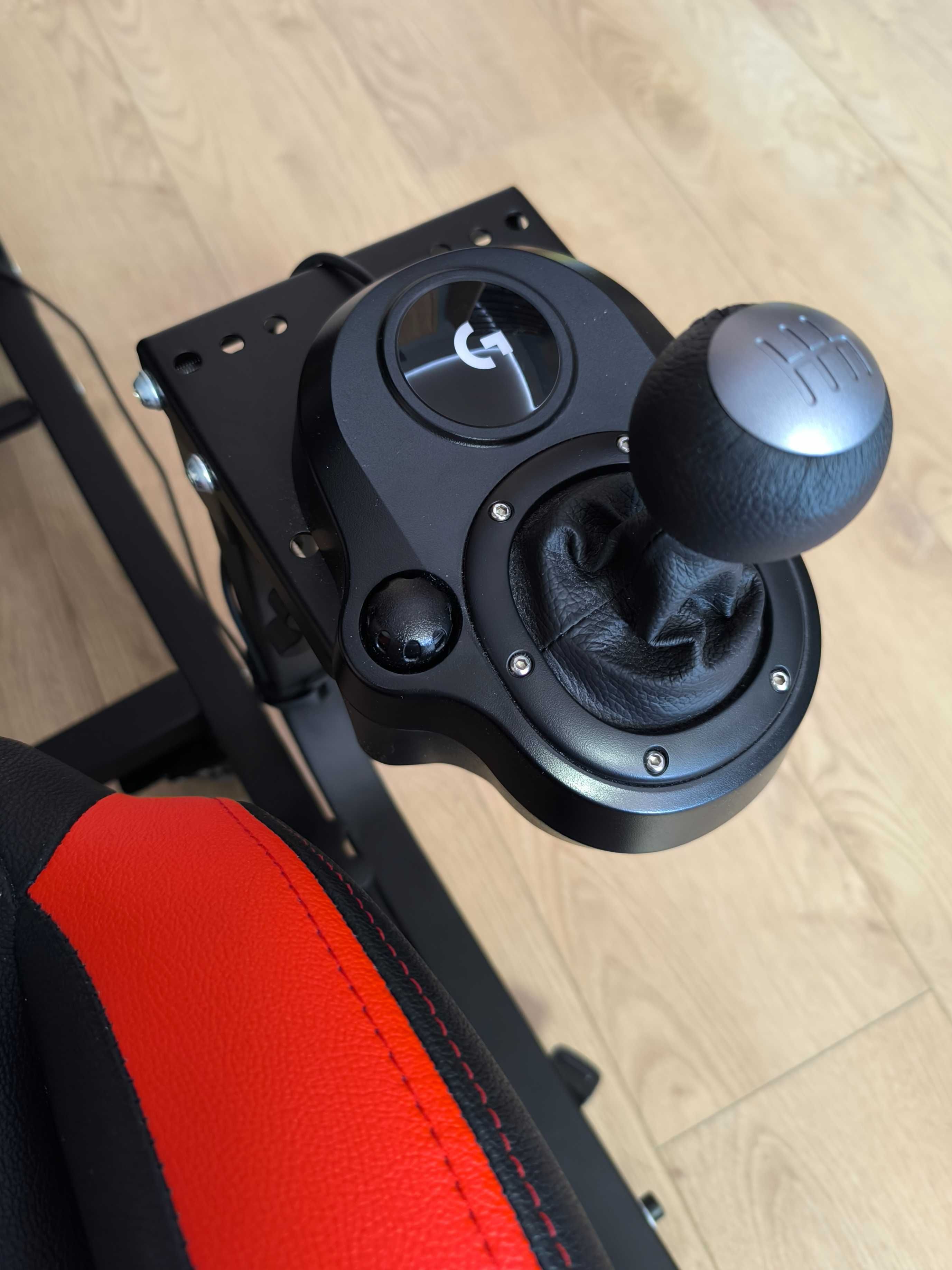Cockpit Racing Simulator (Състезателен симулатор)