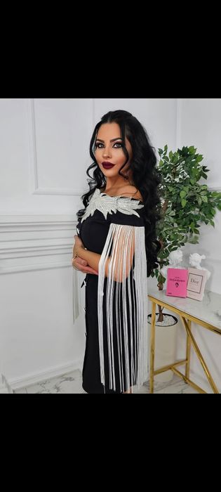 Уникална Нова Рокля с ресни