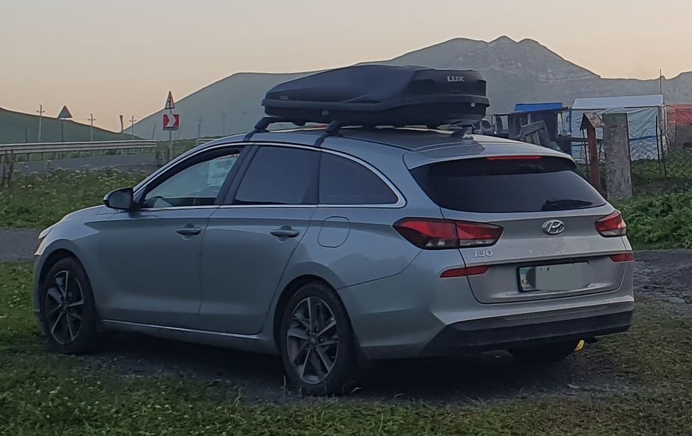 Багажник на крышу, автобокс Lux