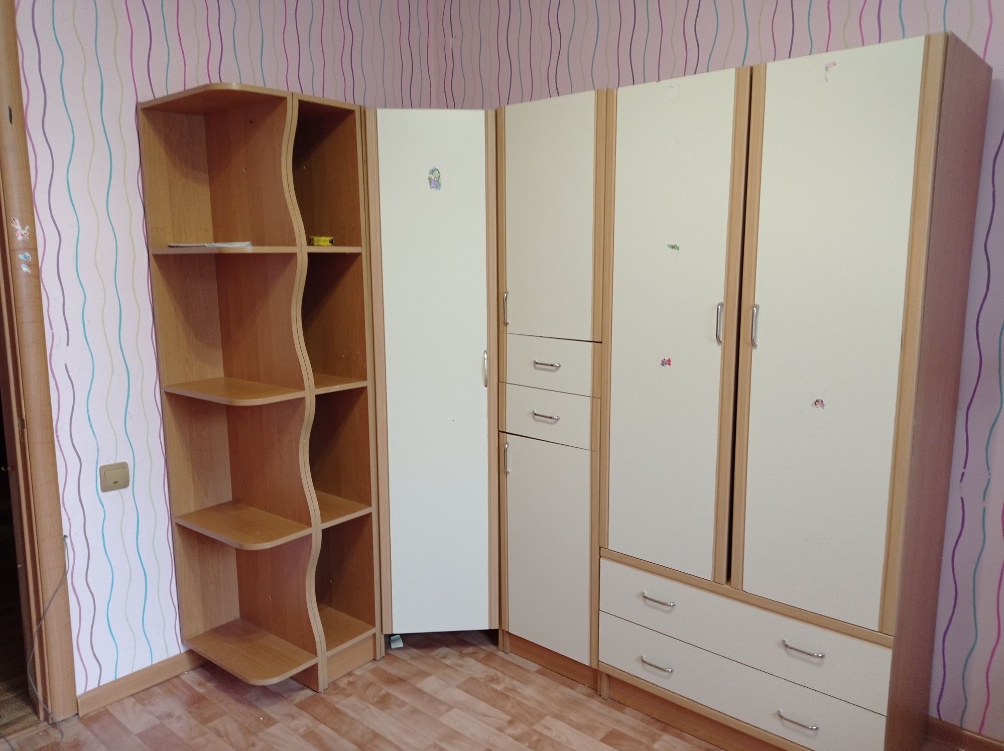 Продам  шкаф для детской одежды