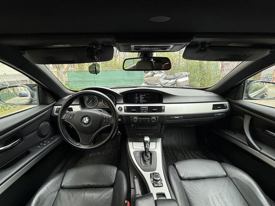 BMW E93 320 Cabrio , 2012 2.0 benzina