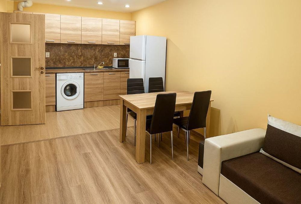 Двустаен апартамент в района на Спортна зала!