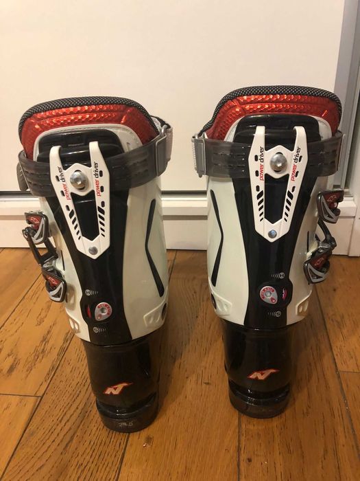 Clapari NORDICA, aproape noi, marimea 41