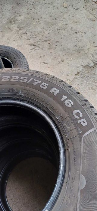 Зимни гуми за бус 16-ки   4 БРОЯ 225/75/16С  CONTINENTAL