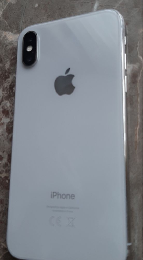 Iphone X с 4 калъфа