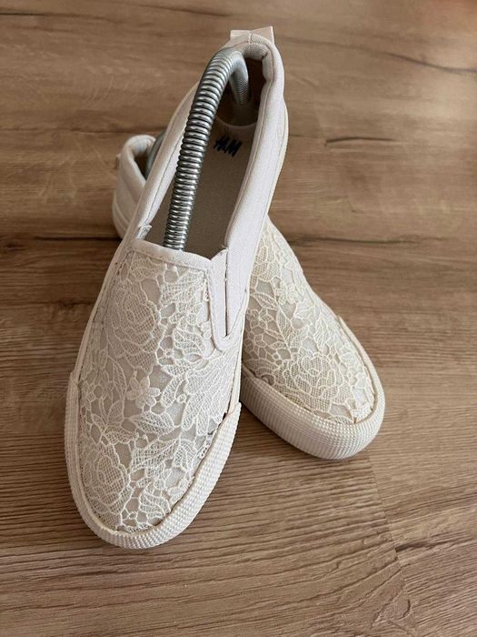 Espadrile/tenisi bej cu dantelă H&M – mărimea 38, aproape noi!