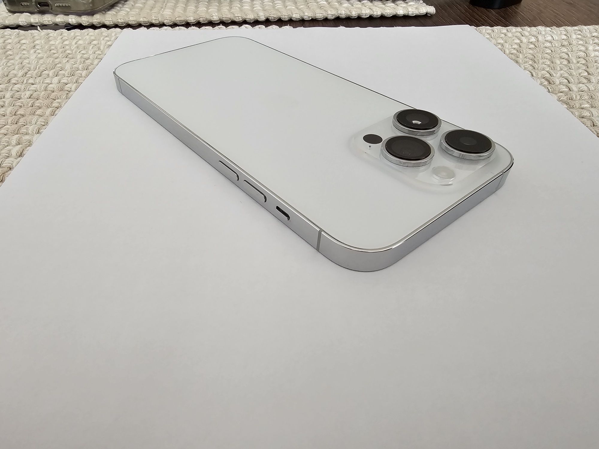 Iphone 14 Pro Max  256Gb Silver / Като Нов / + Оригинално Зарядно