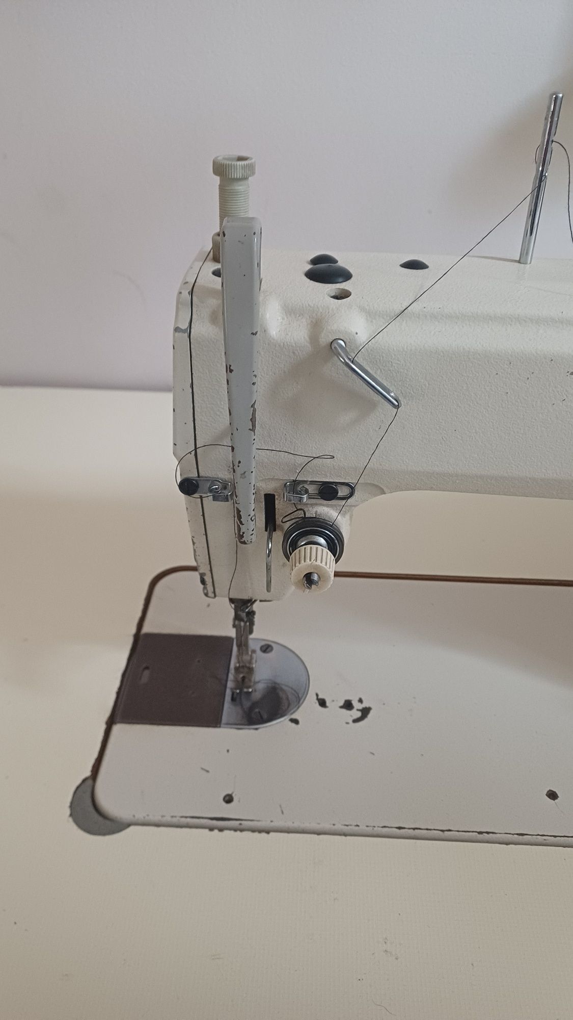 Masina de cusut liniara Juki