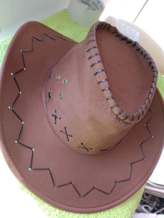 Palarie cowboy catifelat